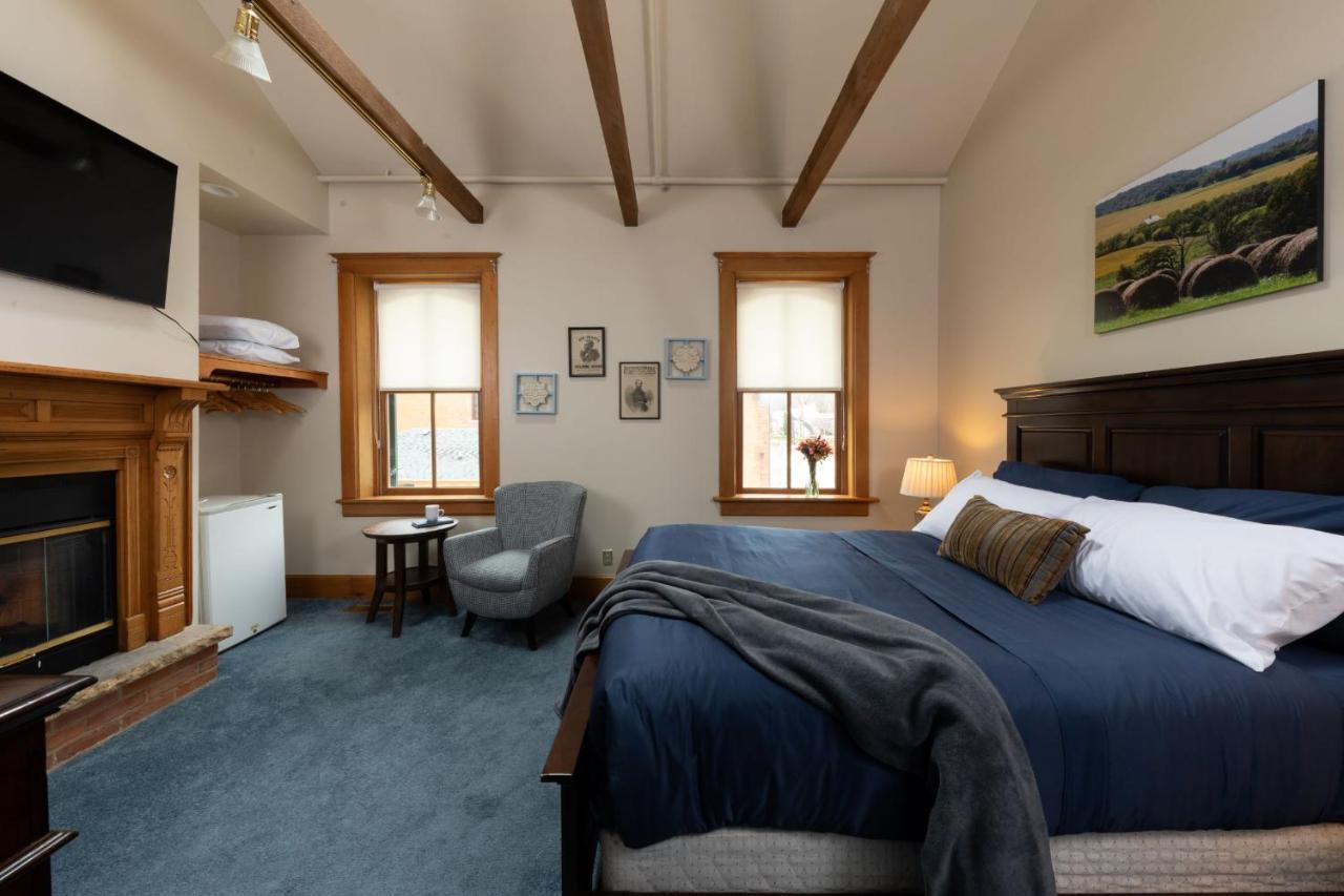 Riverboat Suites Galena Kültér fotó